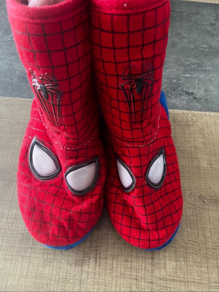 Chaussons bottes Spiderman - photo numéro 2