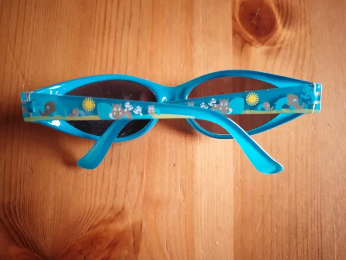 Lunettes de soleil bébé bleue - photo numéro 2