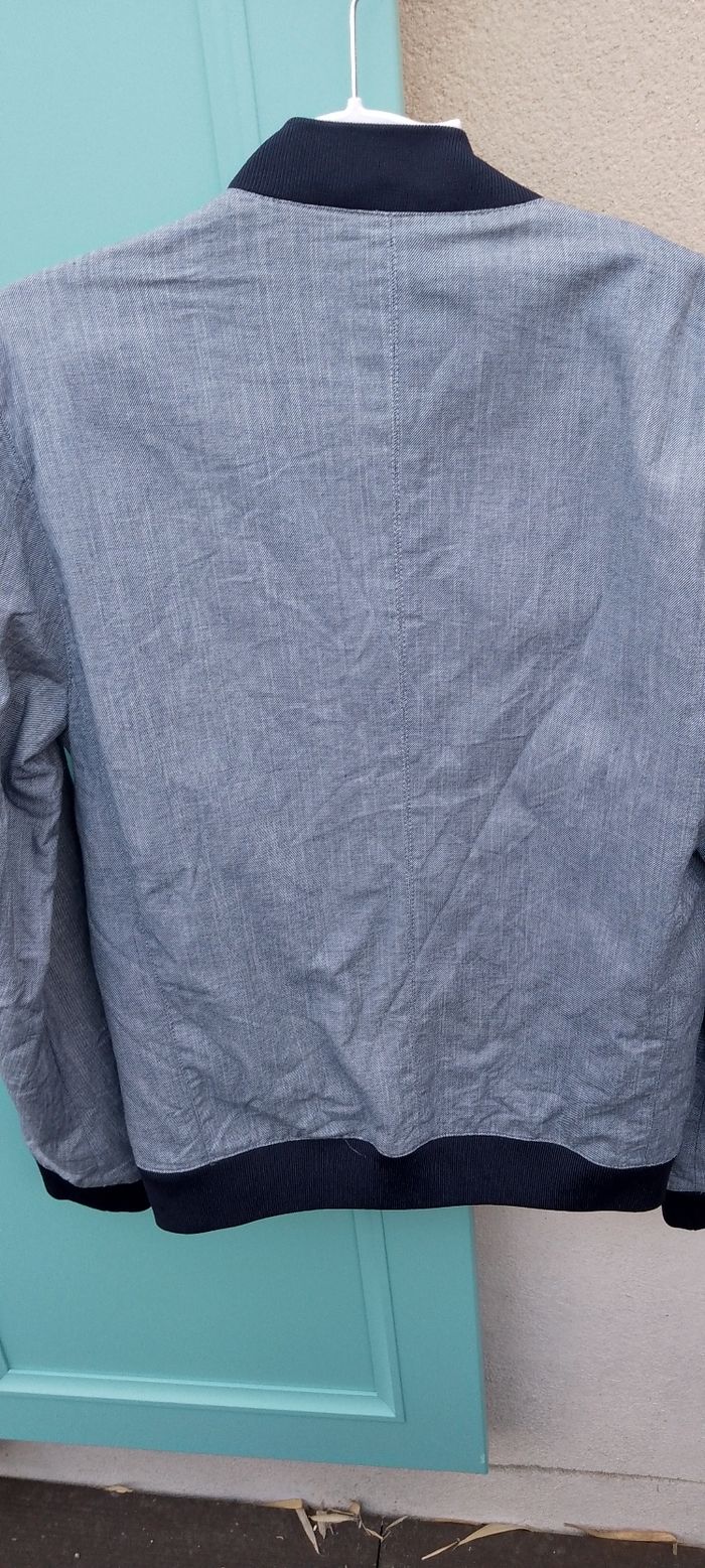 Joli blouson style teddy jules . taille S. Doublé. poches extérieures et 1 intérieure . Très bon état - photo numéro 9