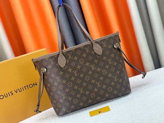 jLouis Vuitton  Neverfull Bandoulière Inside Out BB - photo numéro 2