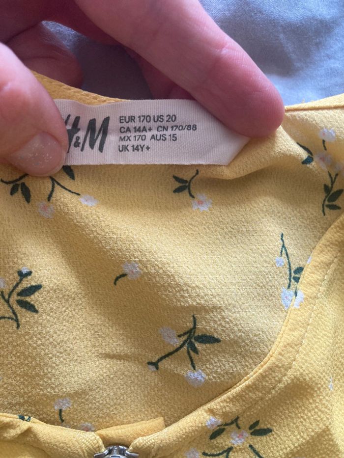 T-shirt jaune - photo numéro 5