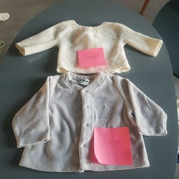Tricot  1 mois  et pull / veste polaire
