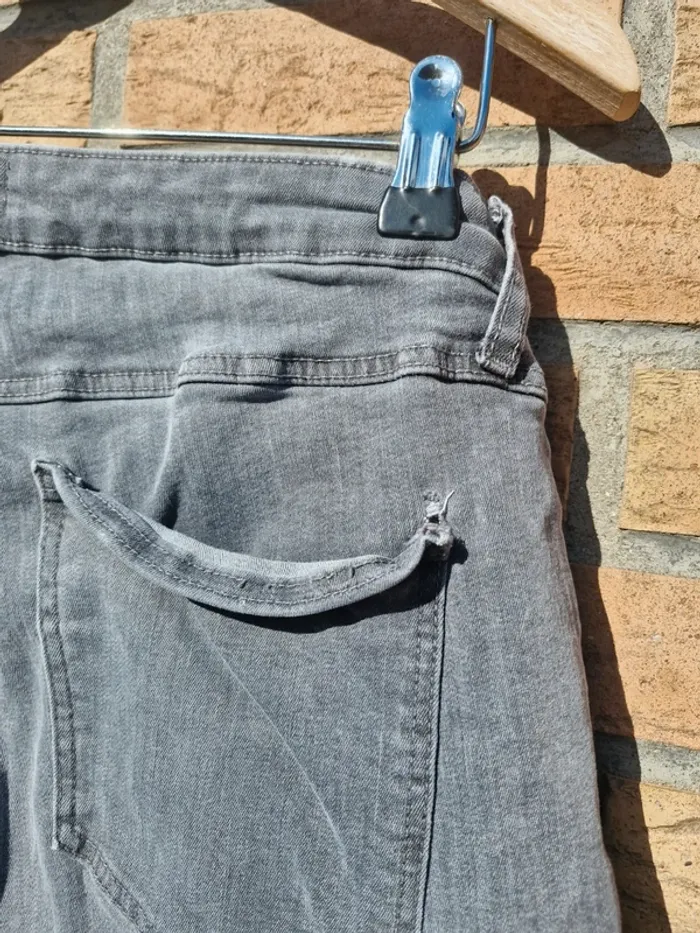 Pantalon troué • gris - photo numéro 5