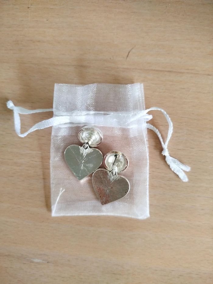 Petite boucles d'oreilles coeur noir - photo numéro 3