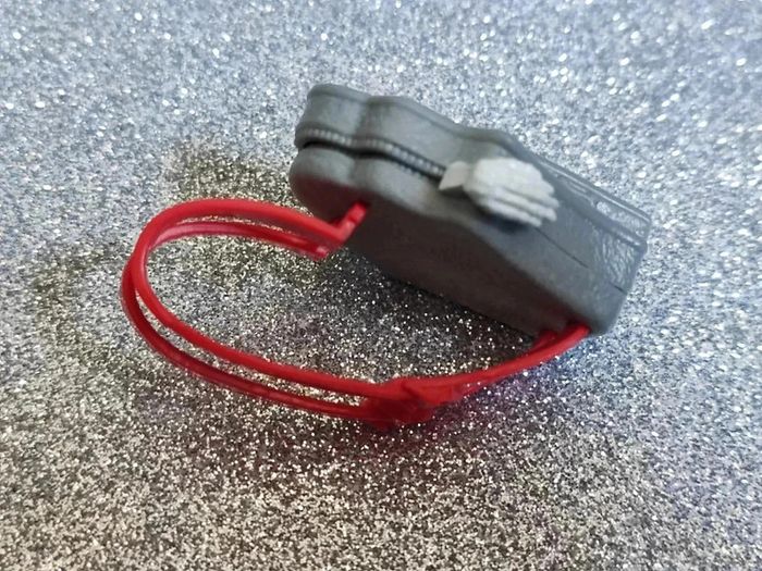 20/ accessoire Monster High sac à dos gris rouge - photo numéro 3