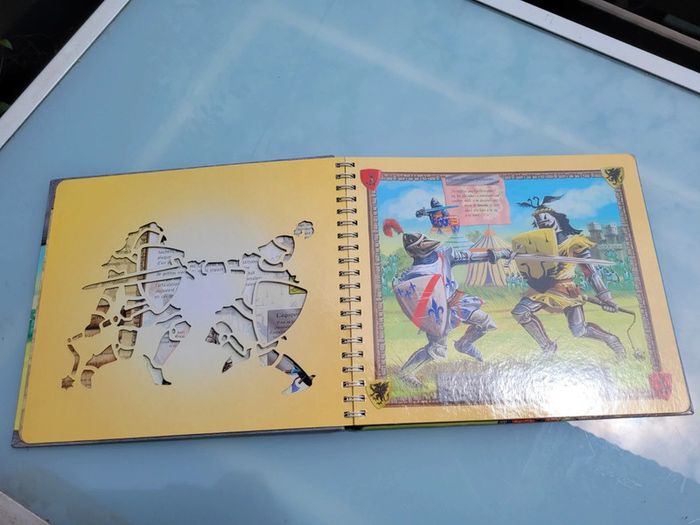 Livre Je dessine les Chevaliers 🛡 livre à pochoirs, grand format (39) - photo numéro 4