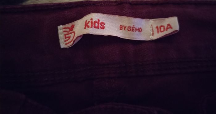 Jeans slim bordeaux "Kids by Gémo" 66% coton en très bon état - photo numéro 5