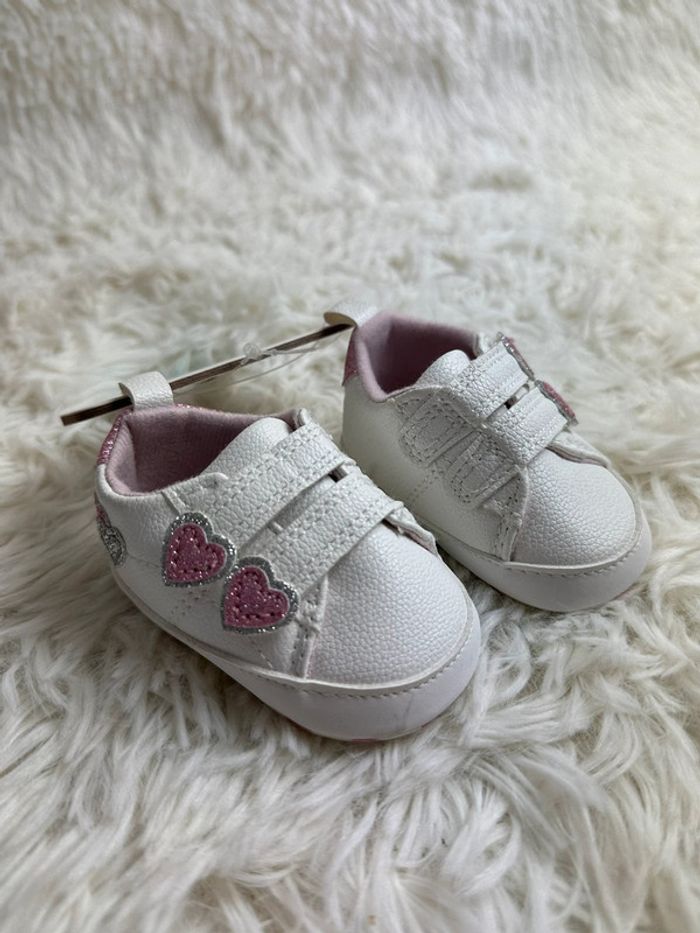 Paire de chaussures bébé primark taille 0-3 mois - photo numéro 2