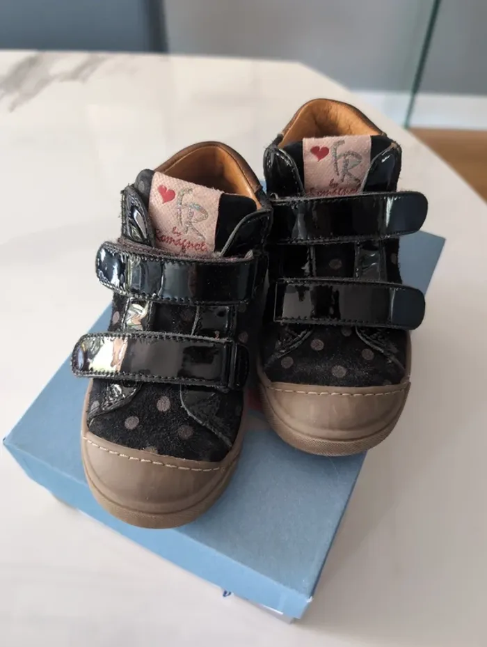 Chaussures fille taille 25