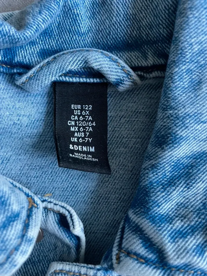 Veste en jeans H&M 122 - photo numéro 2
