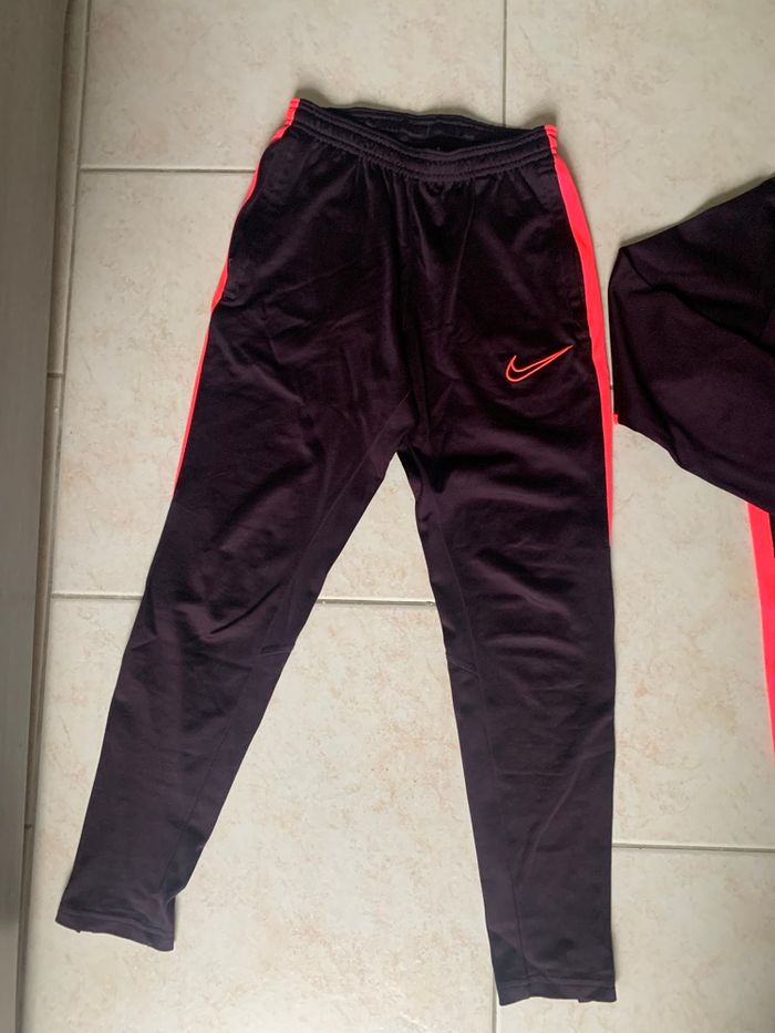 Ensemble Nike M enfant couleur bordeaux et rose - photo numéro 4