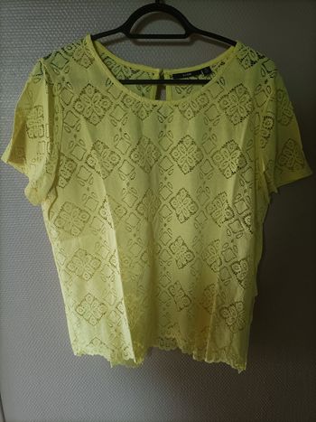 Tshirt jaune broderie dentelle