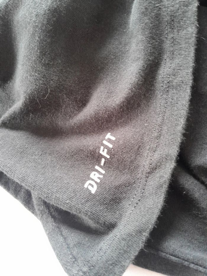 Tee shirt manche longue Nike coupe athlétique  dri fit - photo numéro 7