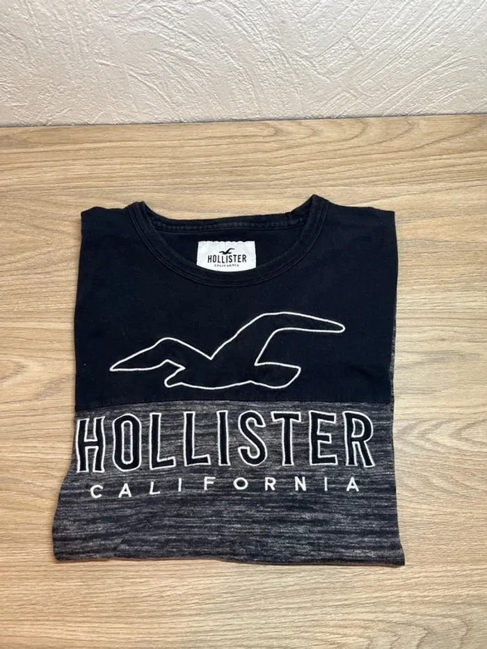 T-shirt Hollister - couleur noir - taille S