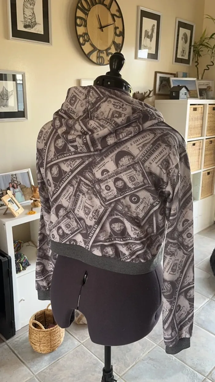 Pull à capuche - photo numéro 3