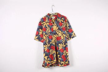 Superbe chemisette en coton (52%) et rayonne motif fleurs d'hibiscus (#240287)