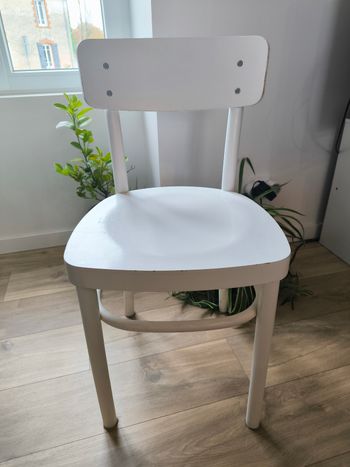 Chaise de table IKEA modèle IDOLF