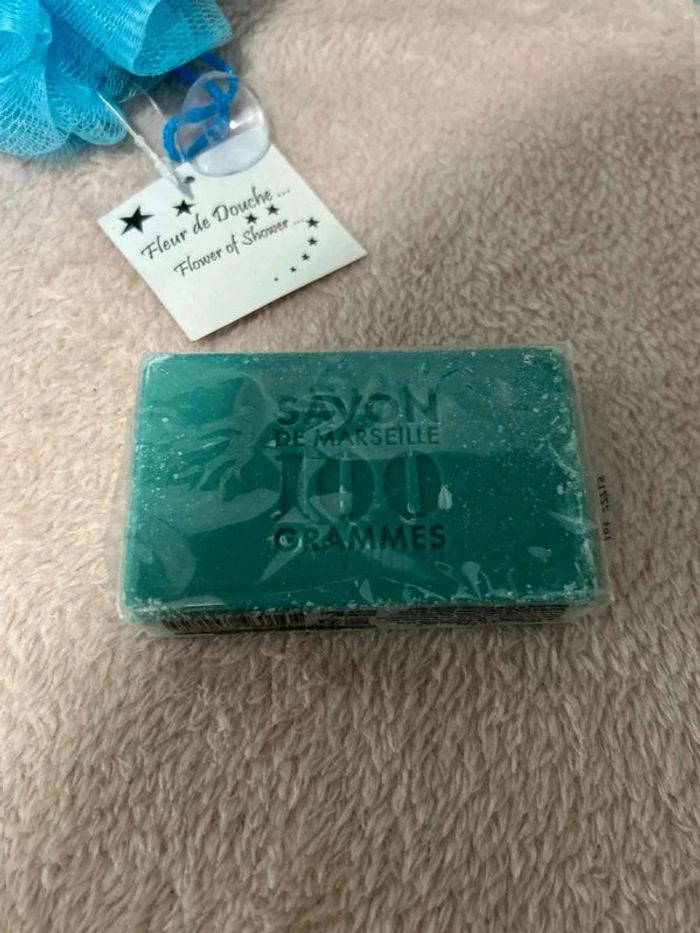 Fleur de douche et savon de Marseille Monoï - photo numéro 2
