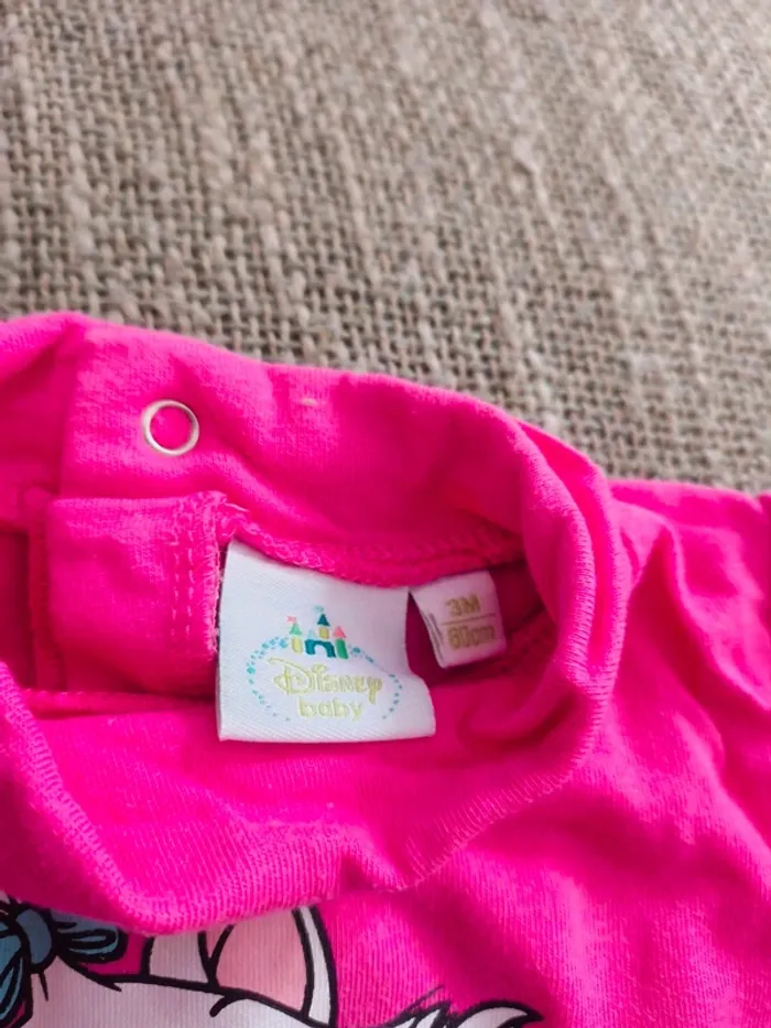 Pull Disney marie 3 mois excellent état - photo numéro 3