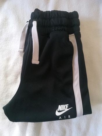 Jogging Nike rose et noir