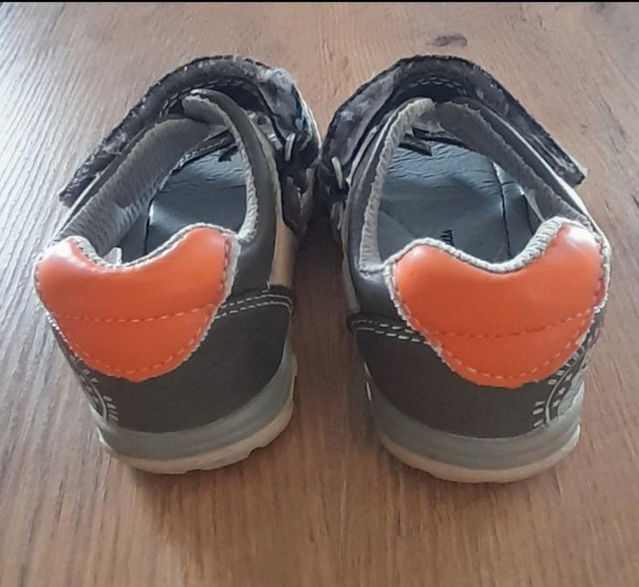 2 paires de chaussures été garçon. - photo numéro 7