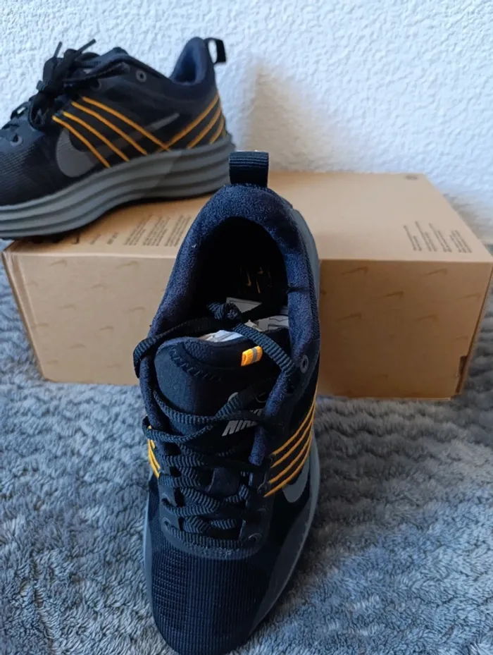 Baskets neuves Nike Lunar Roam taille 38,5 - photo numéro 6