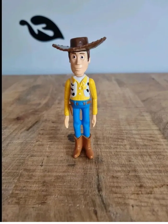 Figurine woody toy story bras articulé