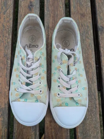 Chaussures en toile