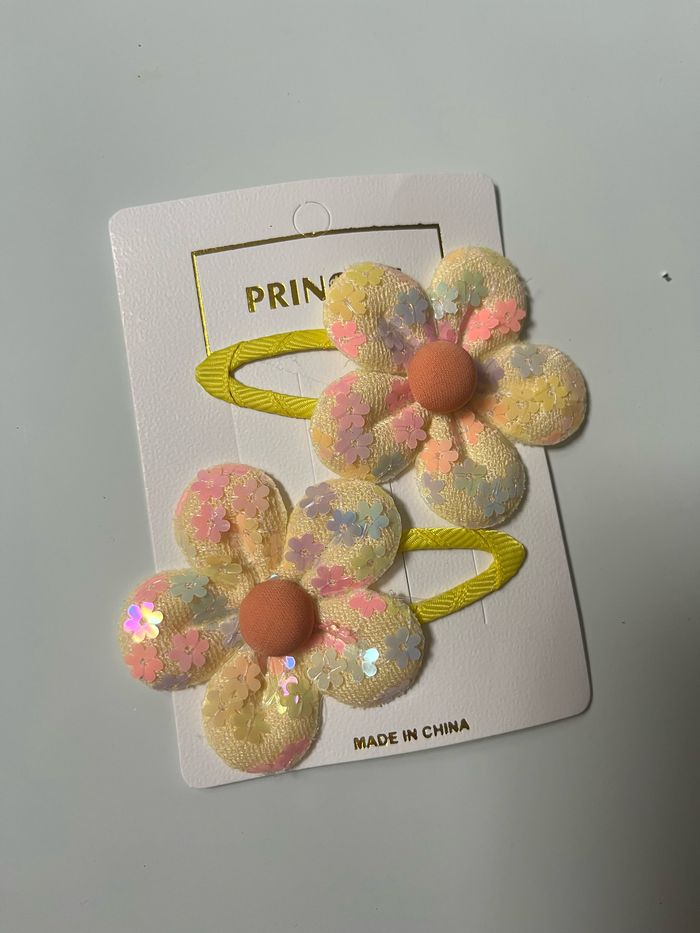 Barrette à cheveux à motif fleur pailleté - photo numéro 4