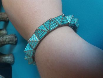 Bracelet pyramide triangle vert bleu turquoise