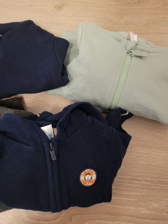 Lot de 4 gilets - photo numéro 2