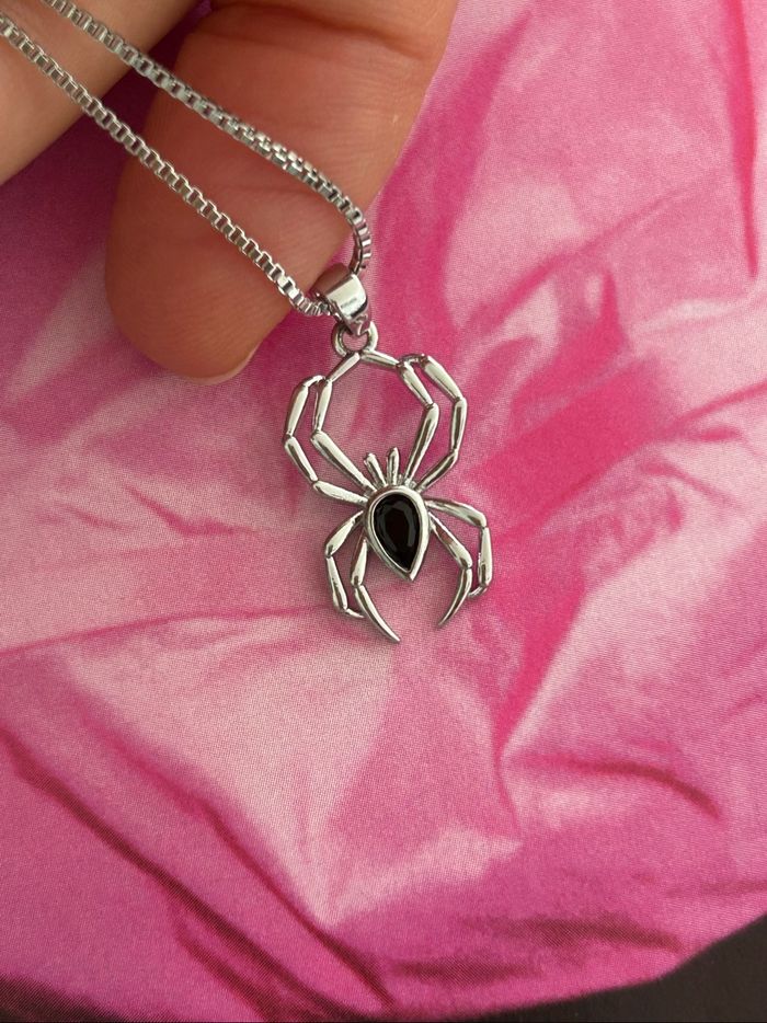 Collier araignée 🕷️ Halloween 🎃 - photo numéro 2