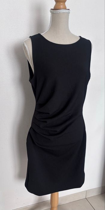 Robe noir Kiabi  taille L 