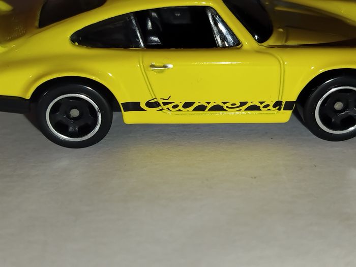 Hot Wheels Porshe 911 Carrera RS 2.7 2024 - photo numéro 4
