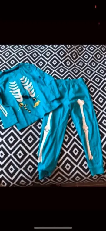 Pyjama squelette phosphorescent taille 4 ans
