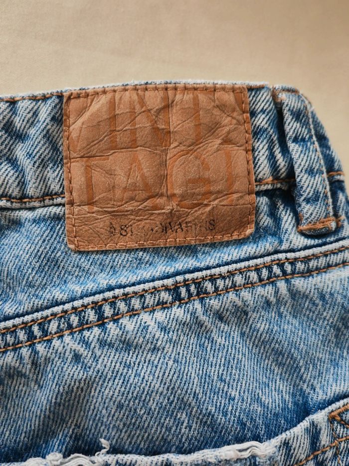 Jean troué, taille 34, marque Stradivarius, très bon état - photo numéro 10