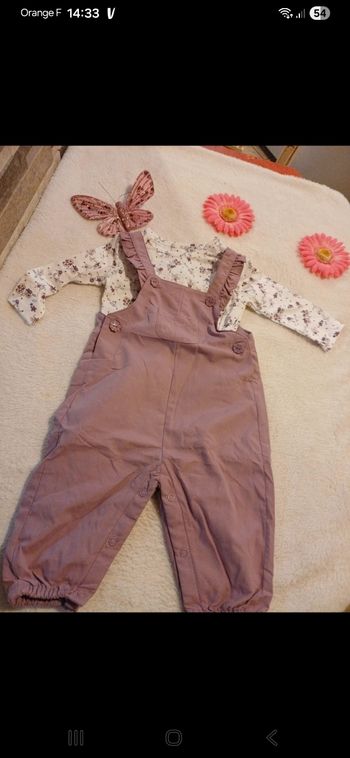 Ensemble bébé taille 6 mois