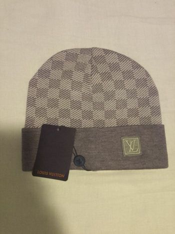 Bonnet lv gris
