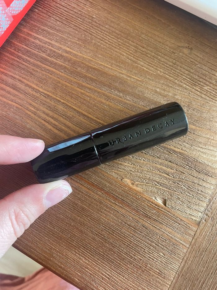 Rouge à lèvre urban decay matte bittersweet