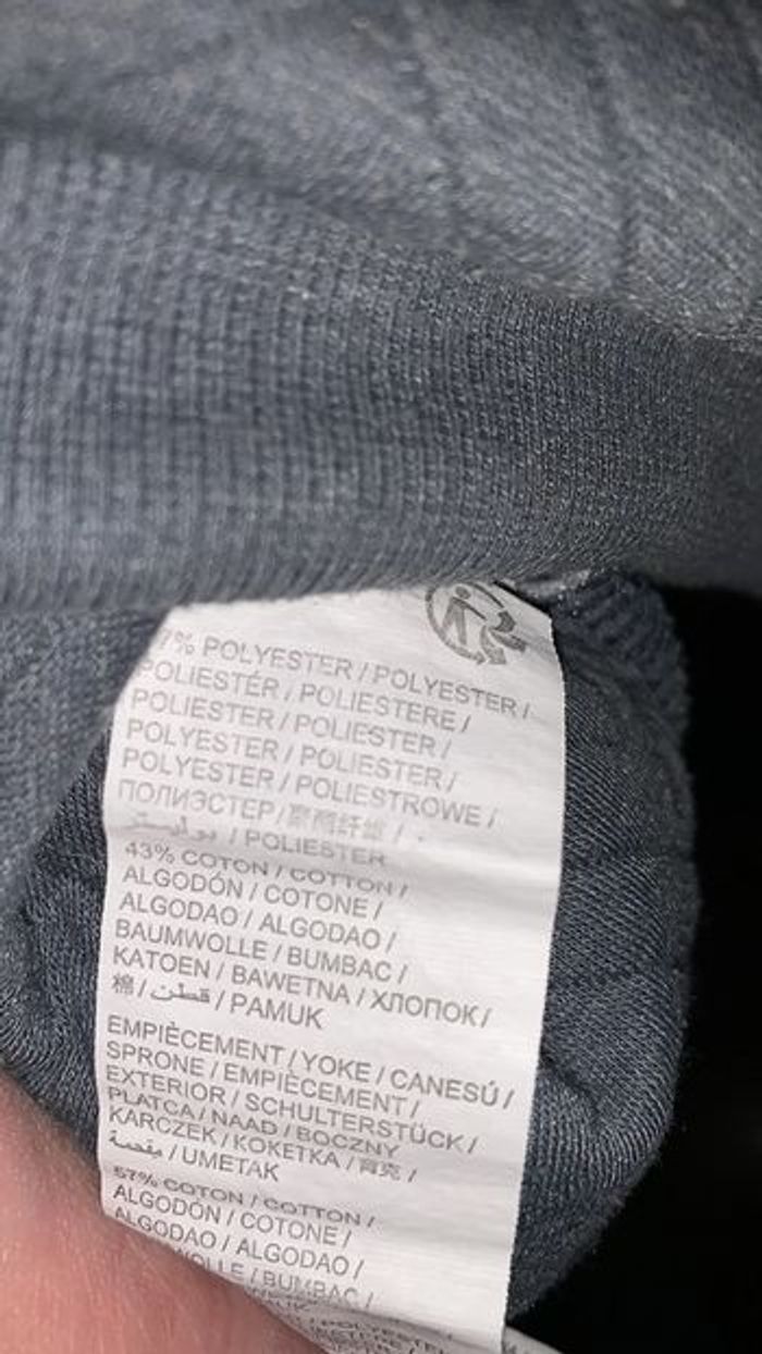 T shirt/pull fin manche longue 10 ans - photo numéro 4