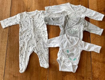 Bodies + pyjama naissance