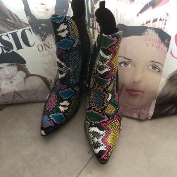 Belles bottes,désignâtes Sergio Todzi