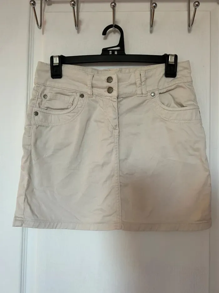 Jupe courte beige