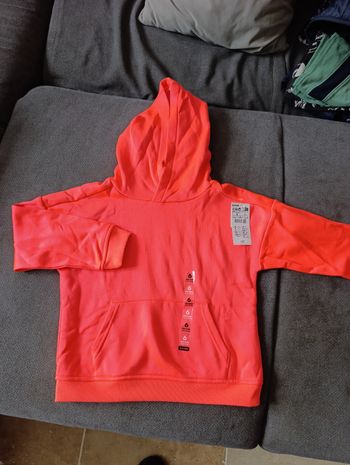 Sweat neuf 6 ans