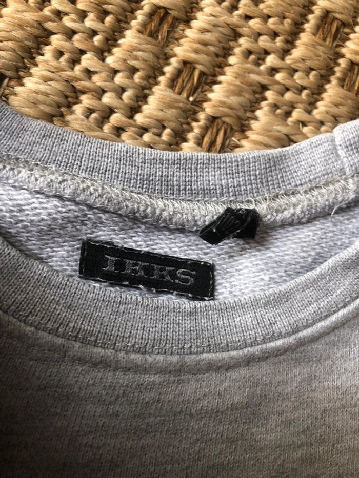 Sweat - taille 5 ans - photo numéro 3