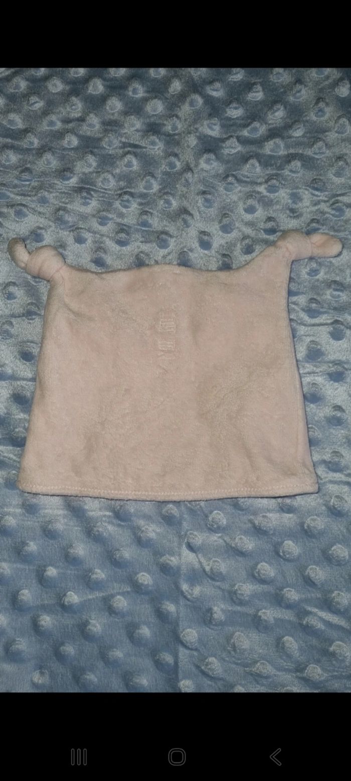 Bonnet fille 1/3 mois en bon état