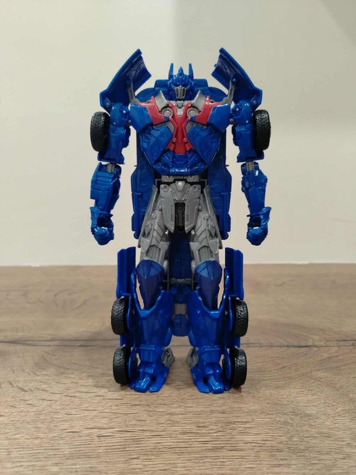 Figurine Optimus Prime transformers - photo numéro 2