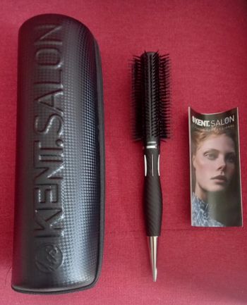 Brosse pour brushing . Kent .Salon