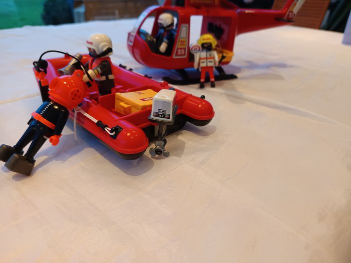 Playmobil hélicoptère et bombardier pompier - photo numéro 4