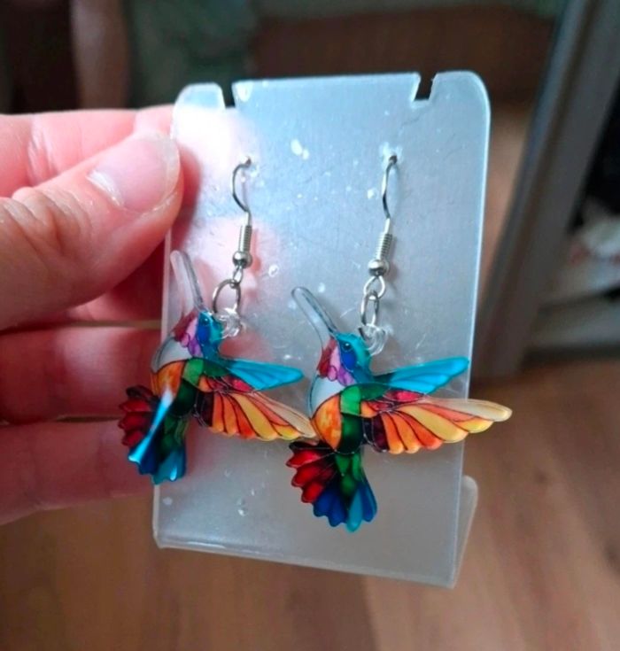 Boucle d'oreille oiseau multicolore 🐦 - photo numéro 3